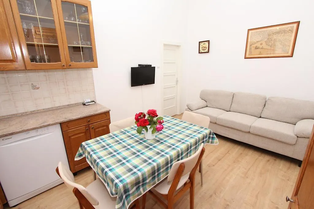 Apartment Riki Rovinj
